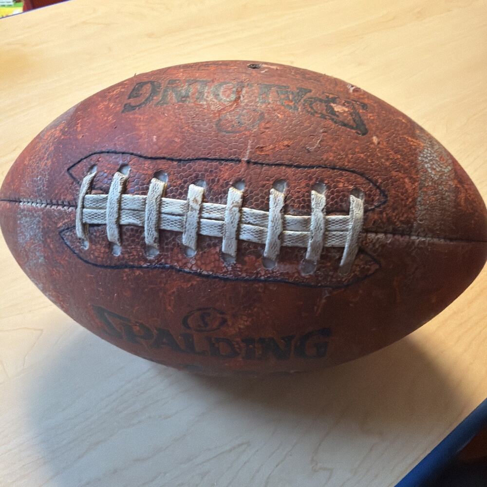 2007 Spalding Neverflap/Never Flat Composite Football NFL 72-0051 Used Good